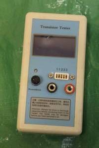 lot 70 image: TRANSISTOR TESTER