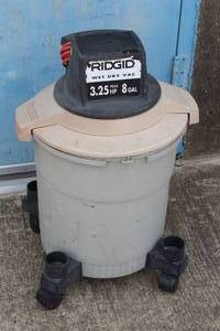 lot 81 image: RIDGID 3.25HP 8GAL SHOP VAC