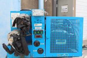 lot 88 image: DOUBLE PUMP CHILL AIR COOL FOR WALK IN COOLER POWERS ON