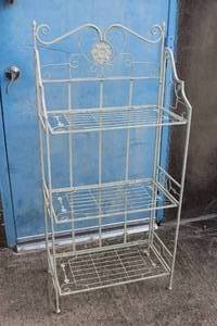 lot 97 image: METAL FOLDING PLANT RACK