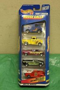 lot 102 image: NEW IN PACKAGE HOT WHEELS HOUSE CALLS&nbsp GIFT PACK