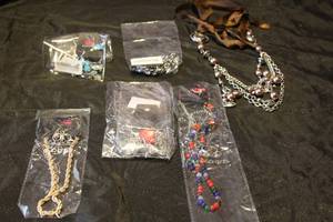 lot 121 image: LOT OF 6 PAPARAZZI FASHION NECKLACE SETS SEE PICS