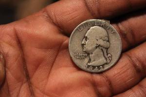 lot 134 image: 1942 WASHINGTON SILVER QUARTER