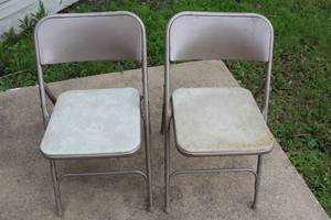 lot 194 image: 2 SAMSONITE MONARCH FOLDING CHAIRS