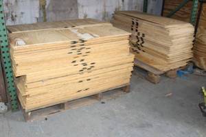 lot 10 image: GENEROUS AMOUNT OF PLYWOOD 3 STACKS 100 PLUS PIECES