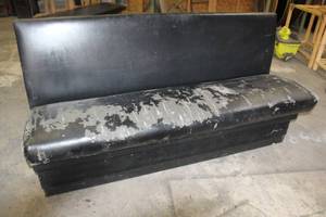 lot 16 image: BOOTH BENCH 6FT LONG