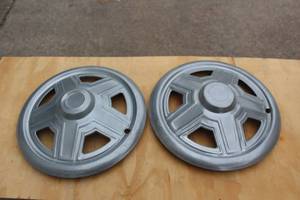 lot 42 image: 2 VINTAGE 1969 MUSTANG GRADE B WHEEL COVERS&nbsp