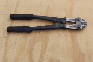 lot 45 image: KOBALT BOLT CUTTERS 14 CR-MO