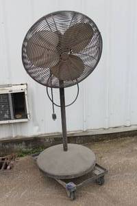 lot 46 image: INDUSTRIAL 24 CIRCULATION WAREHOUSESHOP FAN NO POWER DOLLY NOT INCLUDED