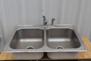 lot 47 image: DAYTON ELITE STAINLESS STEEL DOUBLE DROP IN SINK