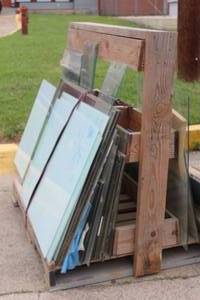 lot 59 image: LOT OF GLASS ASSORTED SIZES SOME TEMPERED&nbsp