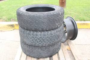 lot 66 image: LOT OF 3 TIRES AND RIMS BF GOODRICH LT27560R20&nbsp