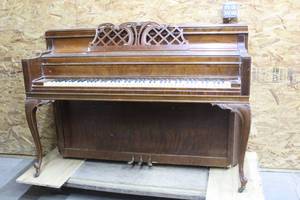 lot 55 image: VINTAGE EVERETT PIANO