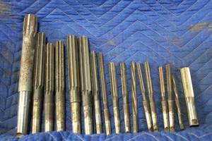 lot 117 image: LOT OF 17 ASSORTED REAMERS USED WITH BRIDGEPORT LOT#110