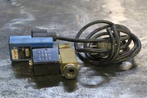 lot 126 image: JUPITER PNEUMATICS 720 SOLENOID VALVE TIMER&nbsp