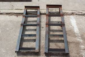 lot 151 image: SET OF TRAILER RAMPS