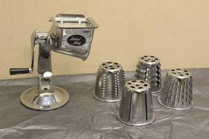 lot 18 image: VINTAGE SALAD KING FOOD PROCESSOR WITH 4-CONES  SEE PICS&nbsp&nbsp