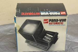 lot 24 image: VINTAGE GAF PANA-VUE AUTOMATIC LIGHTED 2X2 SLIDE VIEWER IN ORIGINAL BOX&nbsp