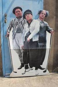 lot 53 image: THE THREE STOOGES CARDBOARD CUTOUT STANDUP # 221&nbsp ( 63)