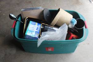 lot 90 image: MISC LOT TOTE INCLUDED , GREAT FOR RESALEGIFTS  SEE PICS&nbsp