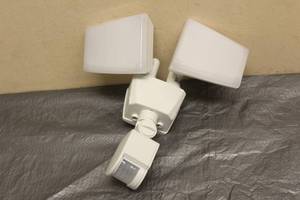 lot 139 image: BUNKER HILL LED SOLAR MOTION SECURITY LIGHT 64734&nbsp