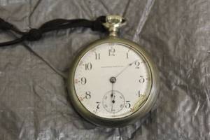 lot 161 image: VINTAGE ILLINOIS WATCH COMPANY SILVER POCKET WATCH&nbsp