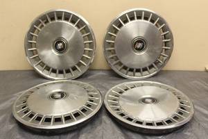 lot 171 image: SET OF 4 VINTAGE BUICK 15 HUB CAPS&nbsp