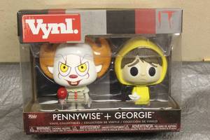 lot 192 image: VYNL VINYL IT COLLECTIBLES PENNYWISE &amp GEORGIE&nbsp