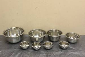 lot 22 image: TOTAL OF 9 ASSORTED SIZE MIXING BOWLS  SEE PICS&nbsp