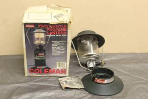 lot 27 image: COLEMAN TWO MANTLE PROPANE LANTERN&nbsp 5152B700 , IN ORIGINAL BOX