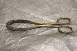 lot 45 image: ANTIQUE BRASS FIREPLACE COAL TONGS&nbsp