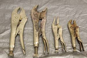 lot 54 image: TOTAL OF 4 ADJUSTABLE LOCKING GRIP VISE PLIERS&nbsp