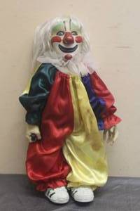 lot 102 image: RARE VINTAGE HALLOWEEN MICHAEL MYERS 24 CLOWN DOLL&nbsp