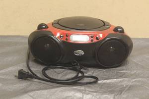 lot 107 image: ONN&nbsp CDBLUETOOTH BOOMBOX, AAABLK 100009771