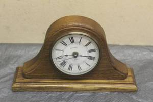 lot 121 image: STAIGER QUARTZ WOOD MANTLE DESK CLOCK ,MADE IN GERMANY , 6 H X 10&nbsp