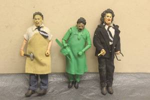 lot 135 image: TOTAL OF 3 VINTAGE TEXAS CHAIN SAW MASCRE&nbsp LEATHERFACE&nbsp 9 ACTION FIGURES , SEE PICS&nbsp