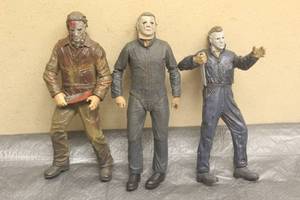 lot 136 image: TOTAL OF 3 VINTAGE MICHAEL MYERS HALLOWEEN&nbsp 8 ACTION FIGURES  SEE PICS&nbsp