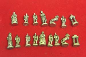 lot 166 image: TOTAL OF 15 VINTAGE MEDIEVAL METAL CHESS PIECES&nbsp