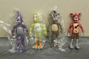 lot 192 image: TOTAL OF 4- FIVE NIGHTS AT FREDDY 6 ACTION FIGURES  SEE PICS&nbsp