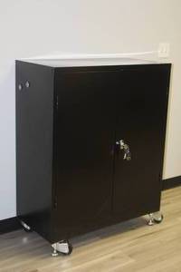 lot 10 image: METAL 2-DOOR MOBILE STORAGE CABINET WITH 3-SHELVES&nbsp ON&nbsp WHEELS , 45.5 H X 18 X 3 FT L&nbsp