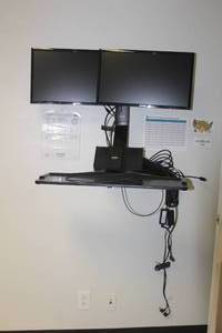 lot 20 image: TOTAL OF 2 SAMSUNG COLOR DISPLAY UNIT MONITORS LS22F350FHNXZA&nbsp WITH VIVO MOUNT WORKSTATION WALL MOUNT &amp PLESON FAST CHARGE  SEE PICS&nbsp