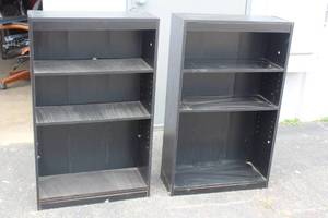 lot 71 image: 2 BOOK SHELVES 40.5H&nbsp
