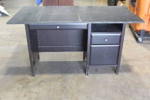 lot 90 image: 3 DRAWER DESK 58L X 30W X 31L&nbsp