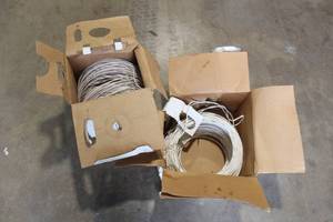 lot 105 image: LOT OF CIRCUIT CABLE SEE PICS
