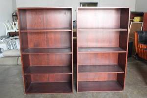 lot 73 image: 2 5 TIER WOODEN BOOKSHELVES&nbsp