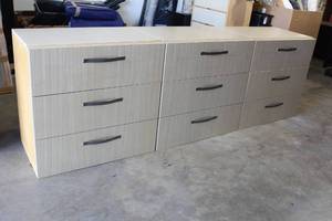 lot 128 image: 3 SECTION 9 DRAWER DRESSER&nbsp