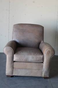 lot 6 image: LEATHER ARM CHAIR&nbsp