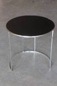 lot 35 image: MCM WOOD TOP CHROME BASE SIDE TABLE 22 DIA