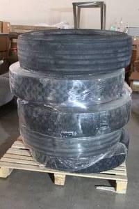 lot 106 image: LOT OF 5 USED TIRES 29575R22.5