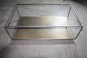 lot 141 image: WABEL SUBNBURST RECTANGLE COFFEE TABLE 4FTL X 27W X 16H NEED GLASS REPLACED 224137-001